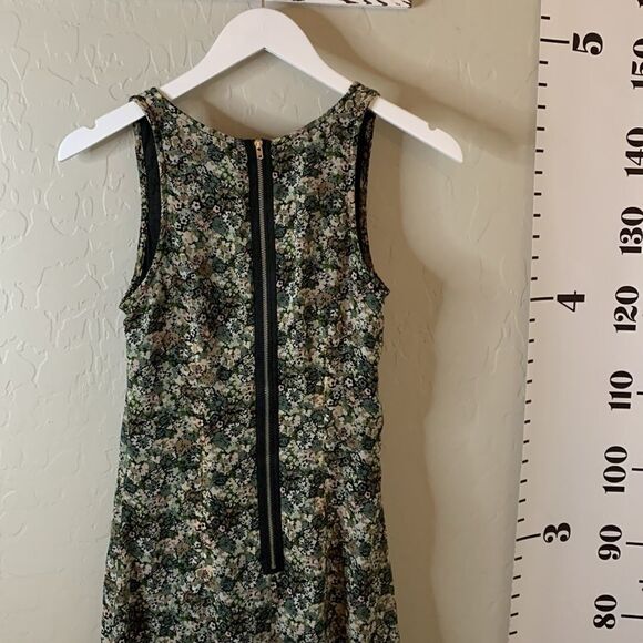 𝅺H&M green floral maxi dress with back zipper sleeveless silky fabric Size 2 - Picture 3 of 9